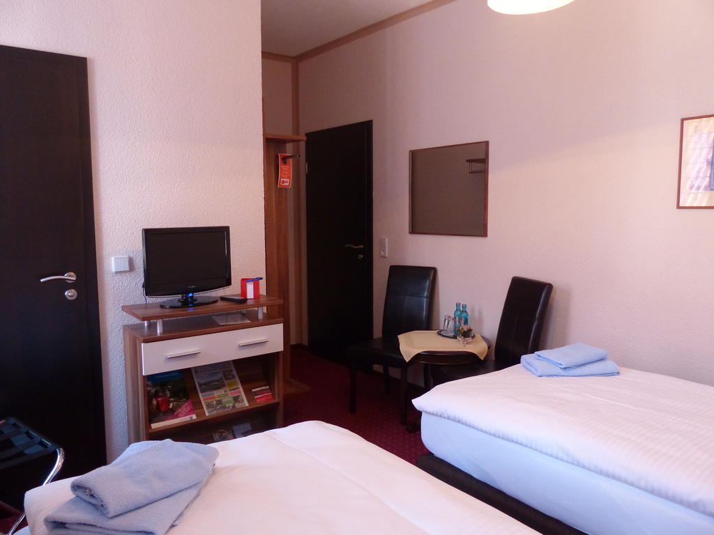 Hotel Friedchen Mit Eigener Fleischerei Artern 部屋 写真