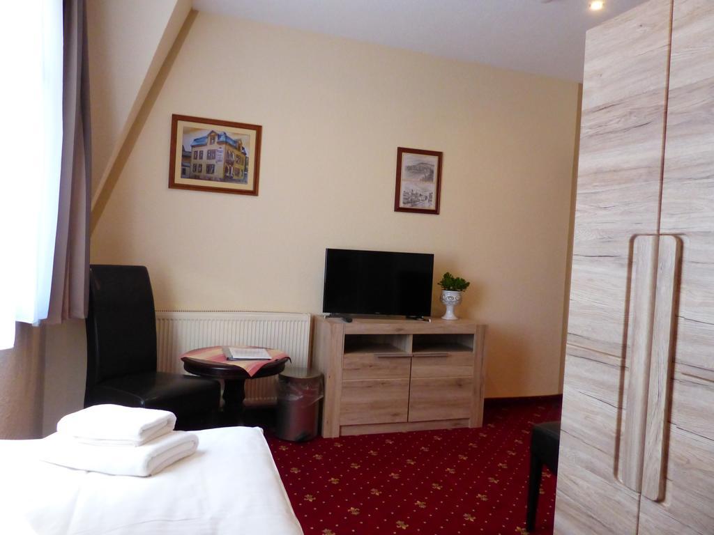 Hotel Friedchen Mit Eigener Fleischerei Artern エクステリア 写真