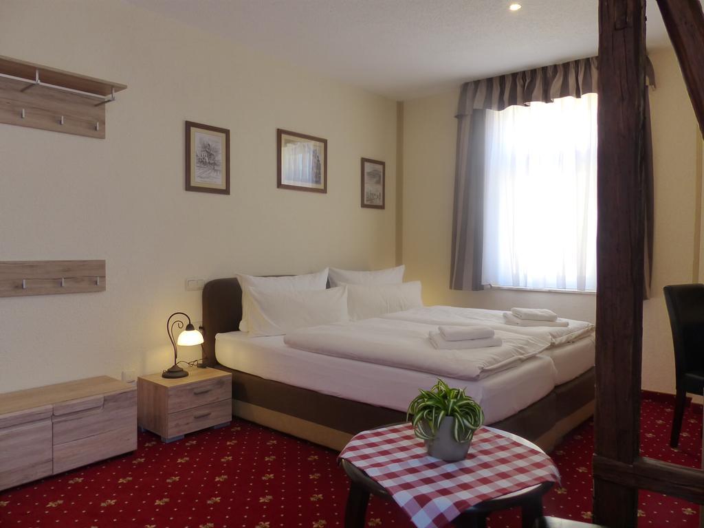 Hotel Friedchen Mit Eigener Fleischerei Artern エクステリア 写真