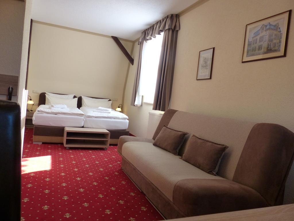 Hotel Friedchen Mit Eigener Fleischerei Artern エクステリア 写真