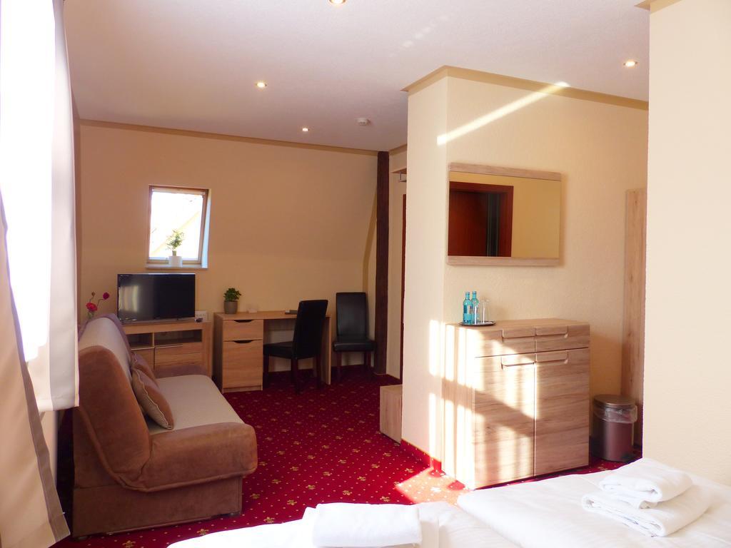 Hotel Friedchen Mit Eigener Fleischerei Artern エクステリア 写真