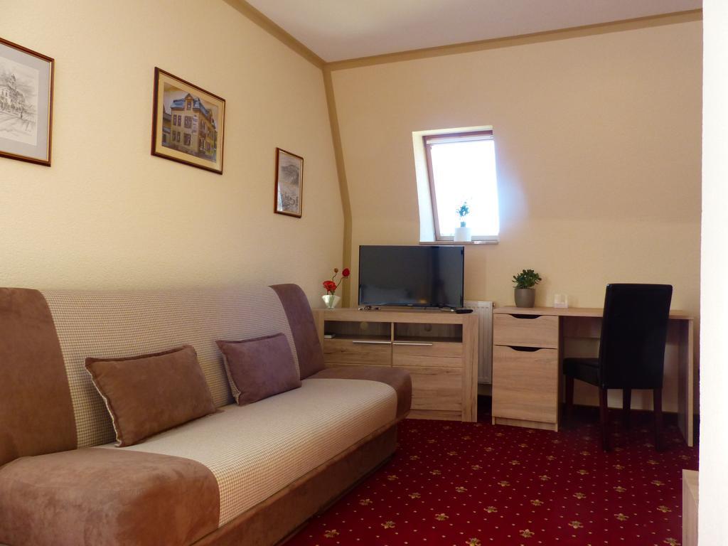 Hotel Friedchen Mit Eigener Fleischerei Artern エクステリア 写真
