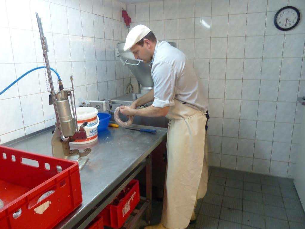 Hotel Friedchen Mit Eigener Fleischerei Artern エクステリア 写真